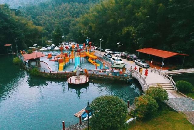 广东南昆山森林夏季SPA之旅水上乐园+山泉水泳池